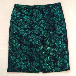 J Crew The Pencil Skirt Size 4 Metallic Emerald on Black!
